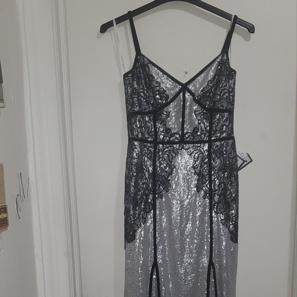 Tadashi Shoji Janus Lace Sequin Sleeveless Gown Si - Picture 4 of 13
